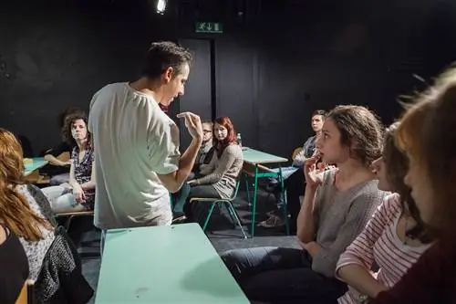 Студенческий бунт в кампусе