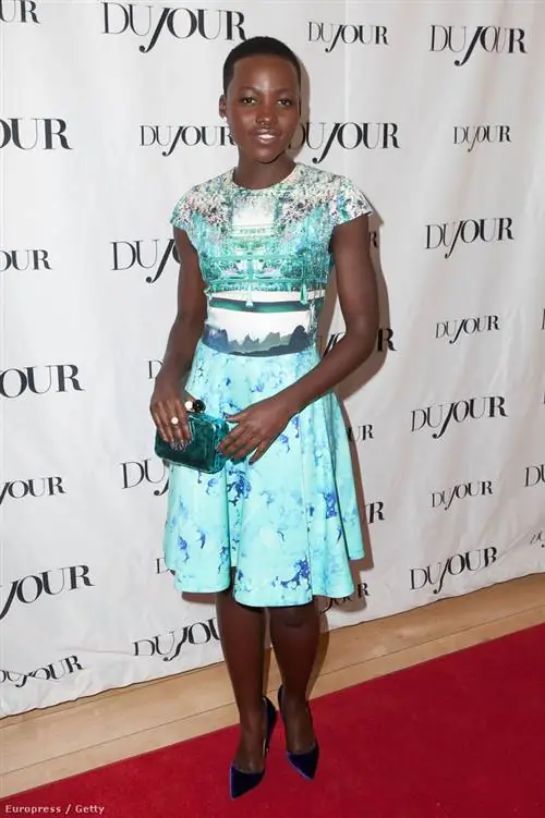 Мэри Катранзу в узорчатом платье на вечеринке DoJour