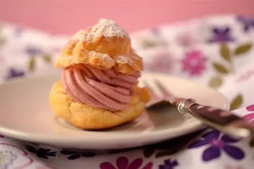 Пятничное печенье: типичный пончик с малиновым муссом из белого шоколада