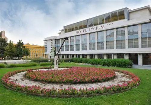 Отель Lycium в Дебрецене Отель Lycium в Дебрецене