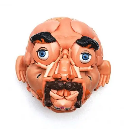 Фрейя Джоббинс путешествует по сюрреалистическим и современным работам