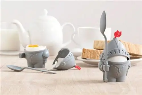 Выковыривать яйца из рыцарских доспехов: круто или пошло?