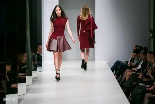 Многослойная кожаная вставка придавала юбке красивый объем