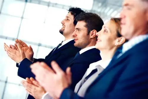 Это зависимость от признания и как ее преодолеть