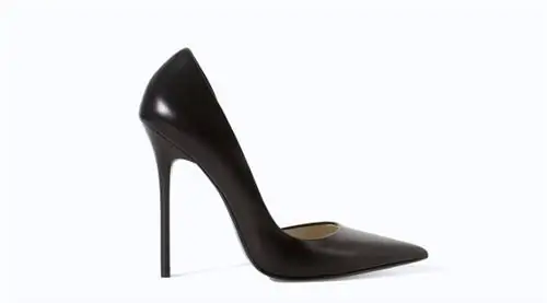 Обязательно начните искать черные туфли на высоком каблуке в Zara, эта стильная вещь стоит, например, 19 995 форинтов