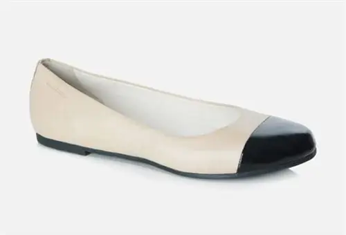 Топ Vagabond по цвету похож на Chanel