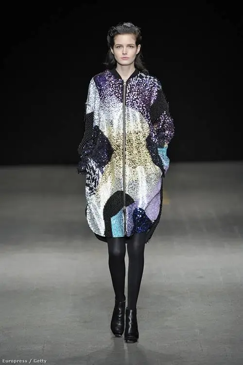 В этом году Злата Мангафик также прошлась по подиумам Каролины Эрреры, Веры Ванг, Тома Форда и Марка Джейкобса