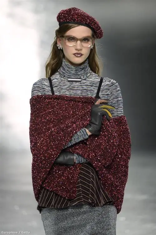 20-летняя модель литовского происхождения Она Мария отложила изучение архитектуры, чтобы посетить неделю моды