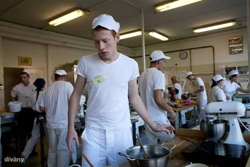 Несколько лет назад школа получила профессиональные станки, кухонных помощников хватит любому гастроблогеру