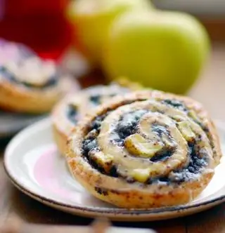 Пятничное печенье: яблочно-маковая улитка