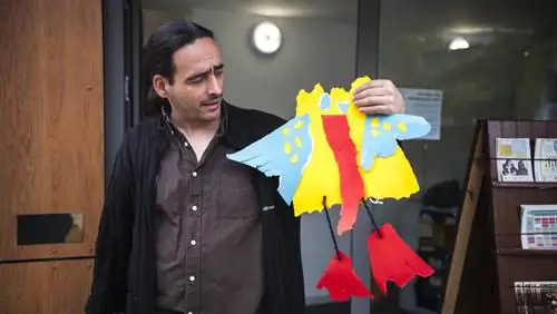 "Хорошего дня, я наркоман и беременна"