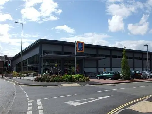 aldi wiki 800px - Супермаркет Aldi, Ладлоу - DSCF2170