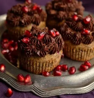 Маково-шоколадные муссовые торты с гранатом