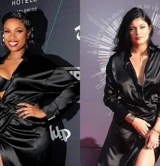 Кто из знаменитостей лучше носит черную ночную рубашку?