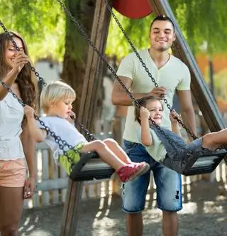 Мы много поступаем ради других родителей