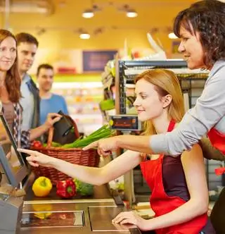 Вы можете медленно оплачивать счет за электроэнергию в магазине на углу