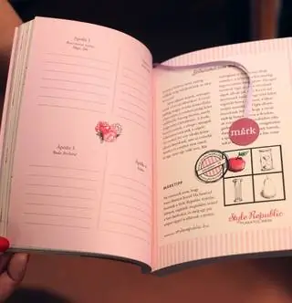 Вот как дневник дедлайнов становится крутым рождественским подарком