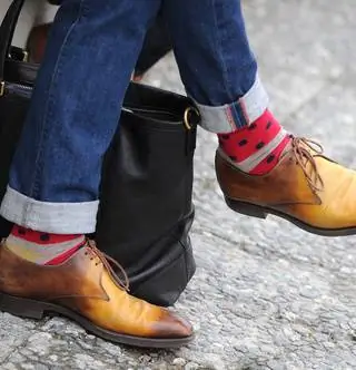 Ты обращаешь внимание на свои носки?