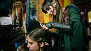 Одеваться эльфом и волшебником действительно королевская власть