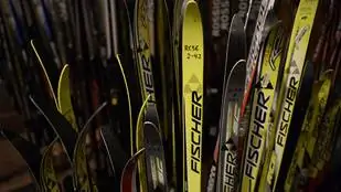 Стоит ли арендовать горнолыжное снаряжение на склонах или дома?