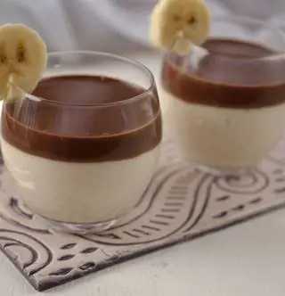 Шоколадный крем, банановый мусс - десерт в стакане