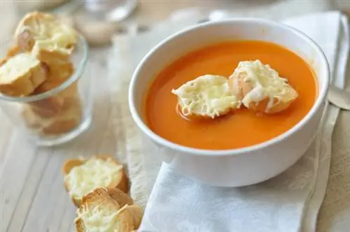 Томатный суп бывает разным