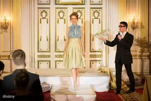 Презентация была сделана особенной благодаря музыке Габора Габриэля и мажорного аккорда