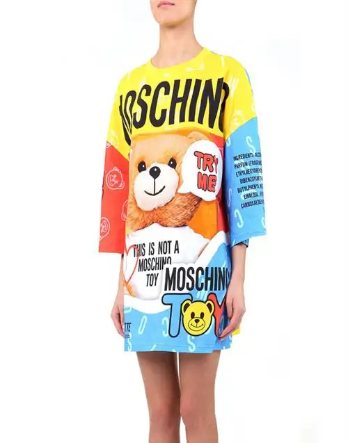 Эта футболка с медведем и огромным логотипом Moschino стоит 122 309 форинтов