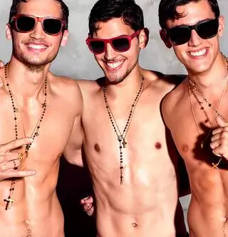 Misa Patinszki бесстрашно рекламирует