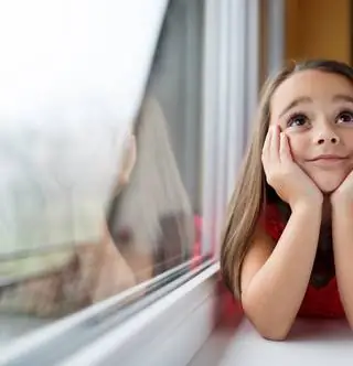 С каких это пор опасно оставлять подростка дома одного?