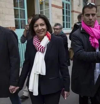 Шарф стал символом женщин на руководящих должностях