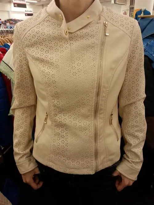 Азиатский центр: 7 990 форинтов