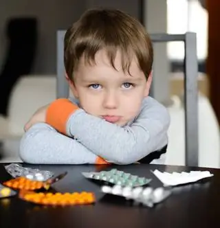 Если ваш ребенок ненавидит медицину, вы можете сказать ему прямо сейчас