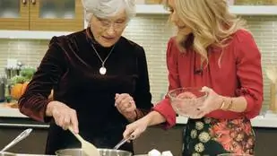 Есть причина, по которой он выбрал для своей девушки двойника своей матери