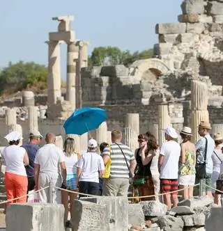 Венгерский турист шумный, неряшливый и питается бутербродами