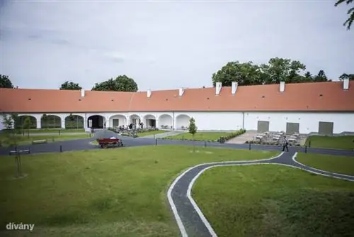 В бывшем майоре теперь кондитерская и выставочное пространство