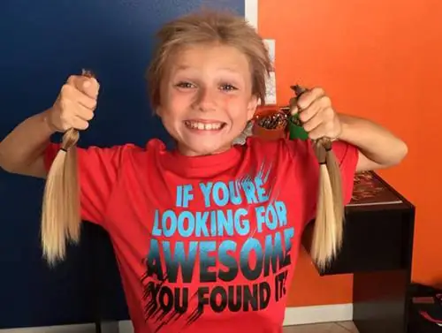 мальчик-выращивает-длинные-волосы-дети-рак-парик-st-jude-больница-7