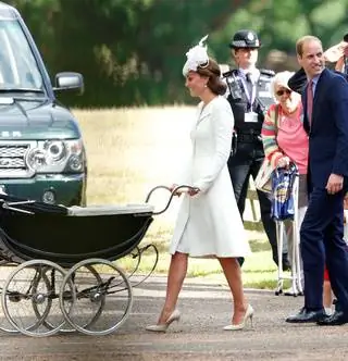 Кремовый цвет часто можно увидеть на принцессе Каталин, потрепанный или шикарный?