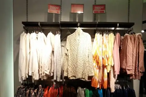 Bershka: вязаные вещи посреди лета, скидки… Bershka: вязаные вещи посреди лета, скидки…