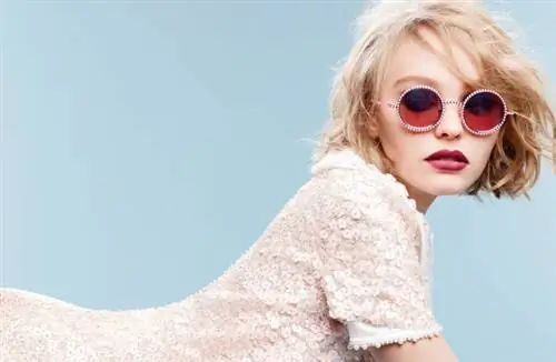 Лицом Chanel осенне-зимнего сезона стала 16-летняя дочь Ванессы Паради и Джонни Деппа Лили-Роуз Депп Лицом Chanel осенне-зимнего сезона стала 16-летняя дочь Ванессы Паради и Джонни Деппа Лили-Роуз Депп