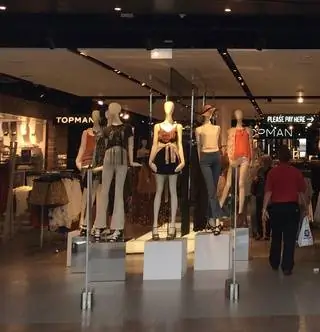 Topshop заменяет свои тощие манекены