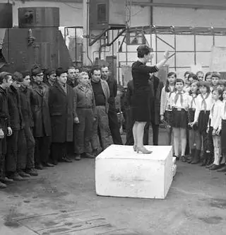 Нам также требуются ежедневные уроки рисования и мастер-класса