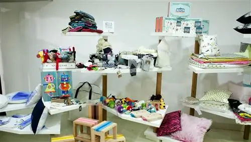 Между двумя глинтвейнами купите товары венгерского дизайна к Рождеству