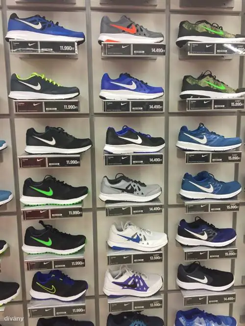 Sportsdirect: В магазине у нас было ощущение, что есть всего несколько стилей, но во всех существующих цветовых сочетаниях. Это хорошая новость, если среди них есть тип, который вам подходит