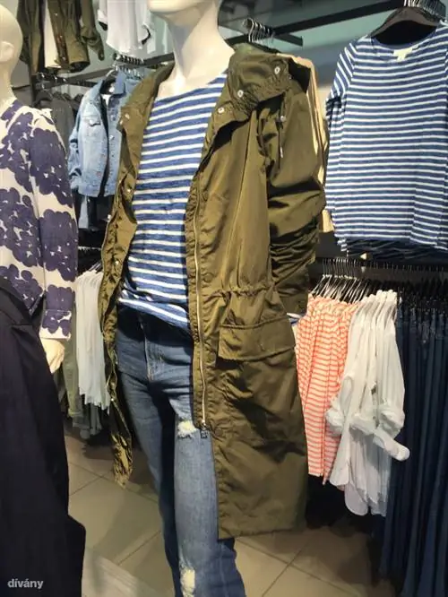 Мы впервые пошли в H&M, где сразу наткнулись на эту вещь за 14 990 форинтов Мы впервые пошли в H&M, где сразу наткнулись на эту вещь за 14 990 форинтов