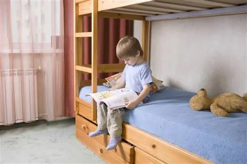 2 детей в одной комнате - элегантно обставленное, пригодное для жизни решение
