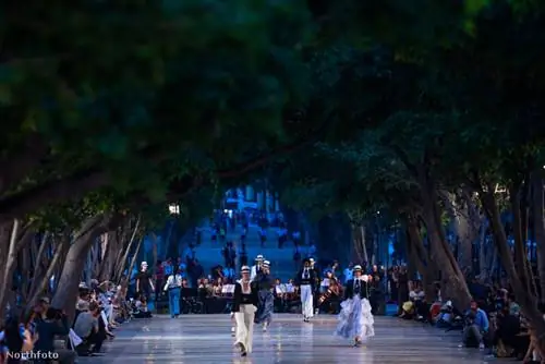 Карл Лагерфельд перенес презентацию одежды Chanel Resort 2017 Resort на Кубу, точнее в Гавану Карл Лагерфельд перенес презентацию одежды Chanel Resort 2017 Resort на Кубу, точнее в Гавану