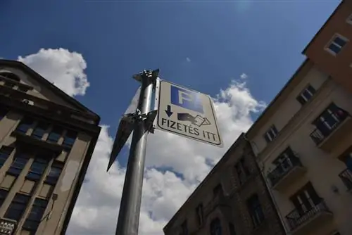 В более прохладных округах вы даже можете оплатить парковку с помощью NFC