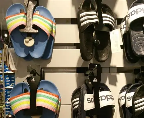 Прибытие в Adidas: модные тапочки дороже, чем вы думаете, 9790 форинтов за цветные, 4690 форинтов за черно-белые Прибытие в Adidas: модные тапочки дороже, чем вы думаете, 9790 форинтов за цветные, 4690 форинтов за черно-белые