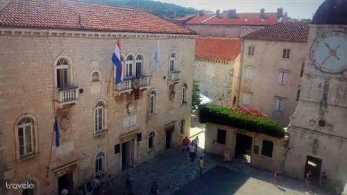 Ратуша на главной площади Трогира Ратуша на главной площади Трогира